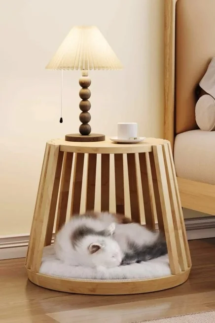 Slatted side table pet house